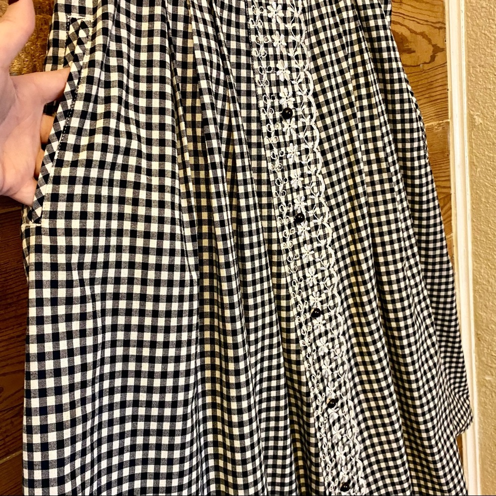 VINTAGE Gingham Circle Skirt! 🖤🤍 - Picture 8 of 8
